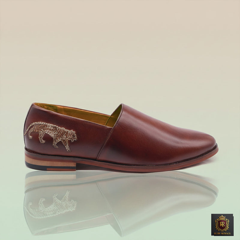 Majestic Ornate – Cherry Brown Lion Mess Pad | Ruby Royals