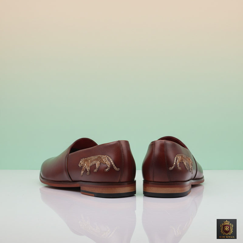 Majestic Ornate – Cherry Brown Lion Mess Pad | Ruby Royals