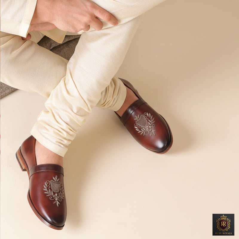 Majestic Ornate – Imperial Crest Cherry Brown Mess Pad | Ruby Royals